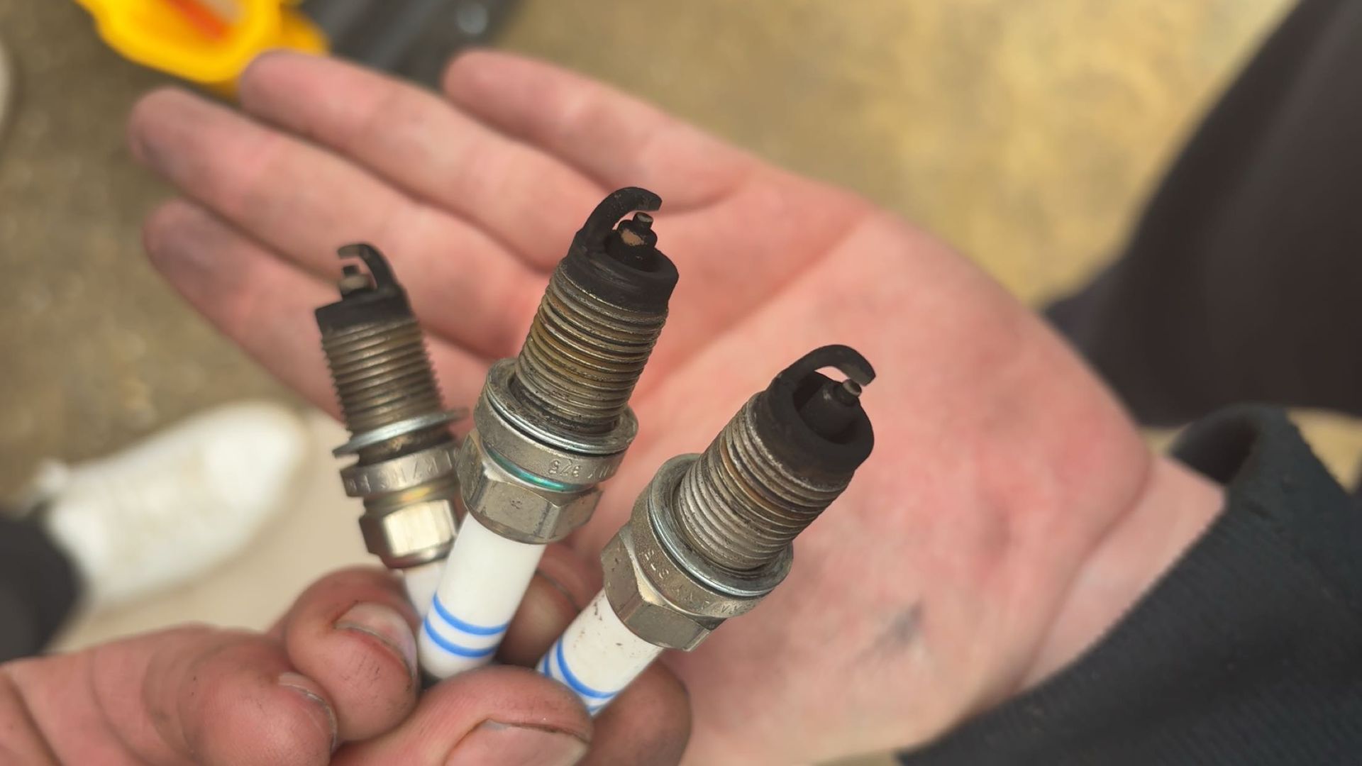 Changement bougies d'allumage à domicile Rhône – mécanicien mobile Lyon – Ton Mécano Mobile